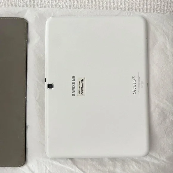 Samsung Galaxy Tab 4 10.1in 16gb tablet. Tablets